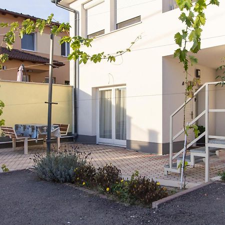 Deli Terasz A Apartman Free Parking, Self-Check-In Anytime Győr Extérieur photo
