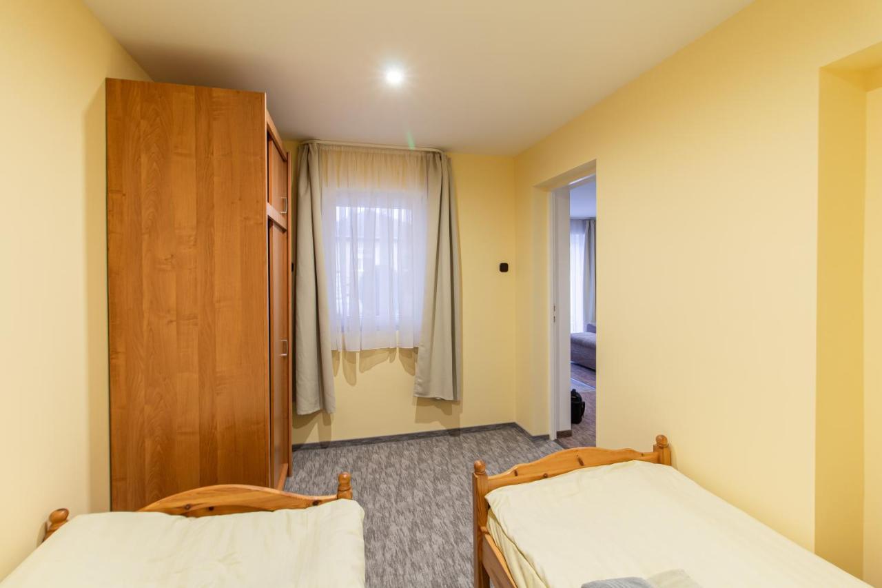 Deli Terasz A Apartman Free Parking, Self-Check-In Anytime Győr Extérieur photo