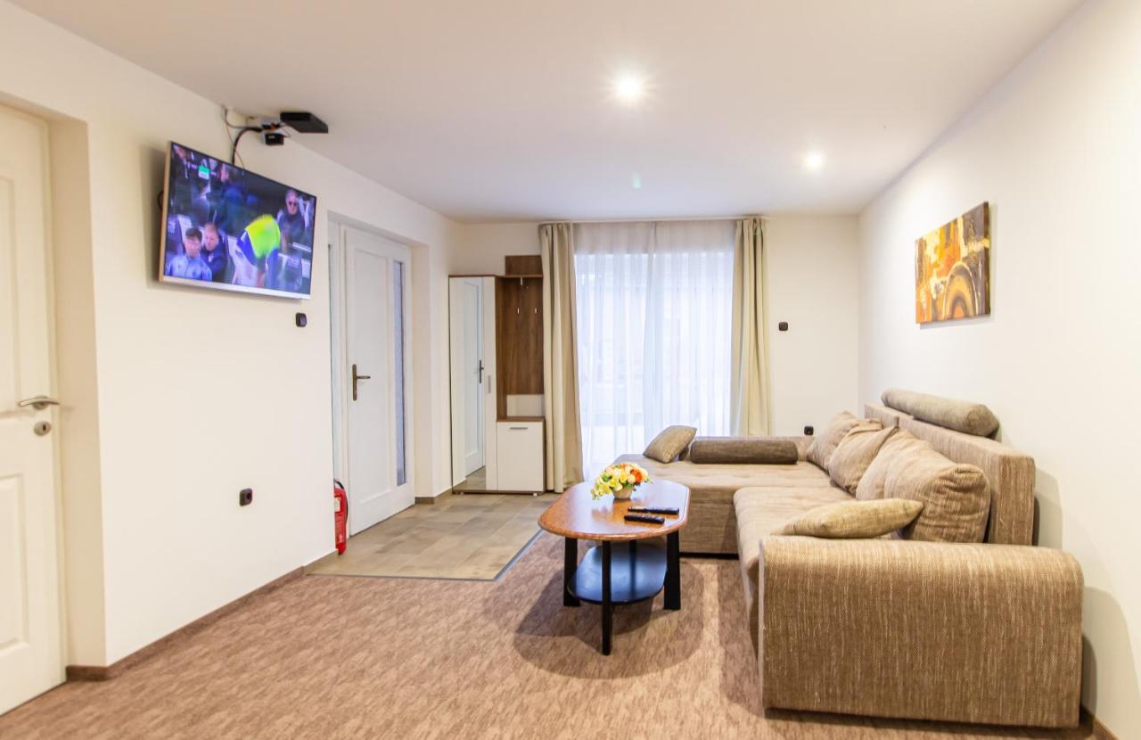 Deli Terasz A Apartman Free Parking, Self-Check-In Anytime Győr Extérieur photo