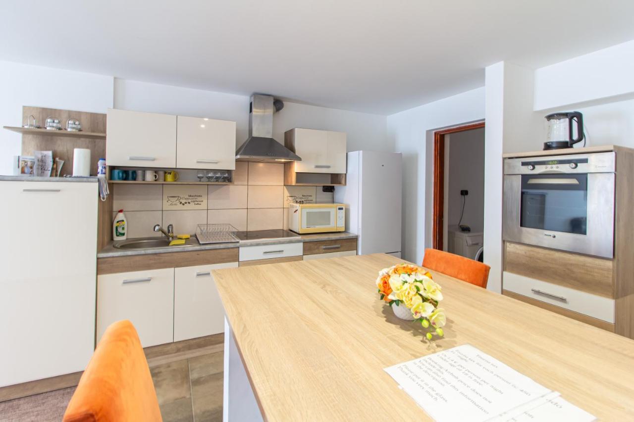 Deli Terasz A Apartman Free Parking, Self-Check-In Anytime Győr Extérieur photo