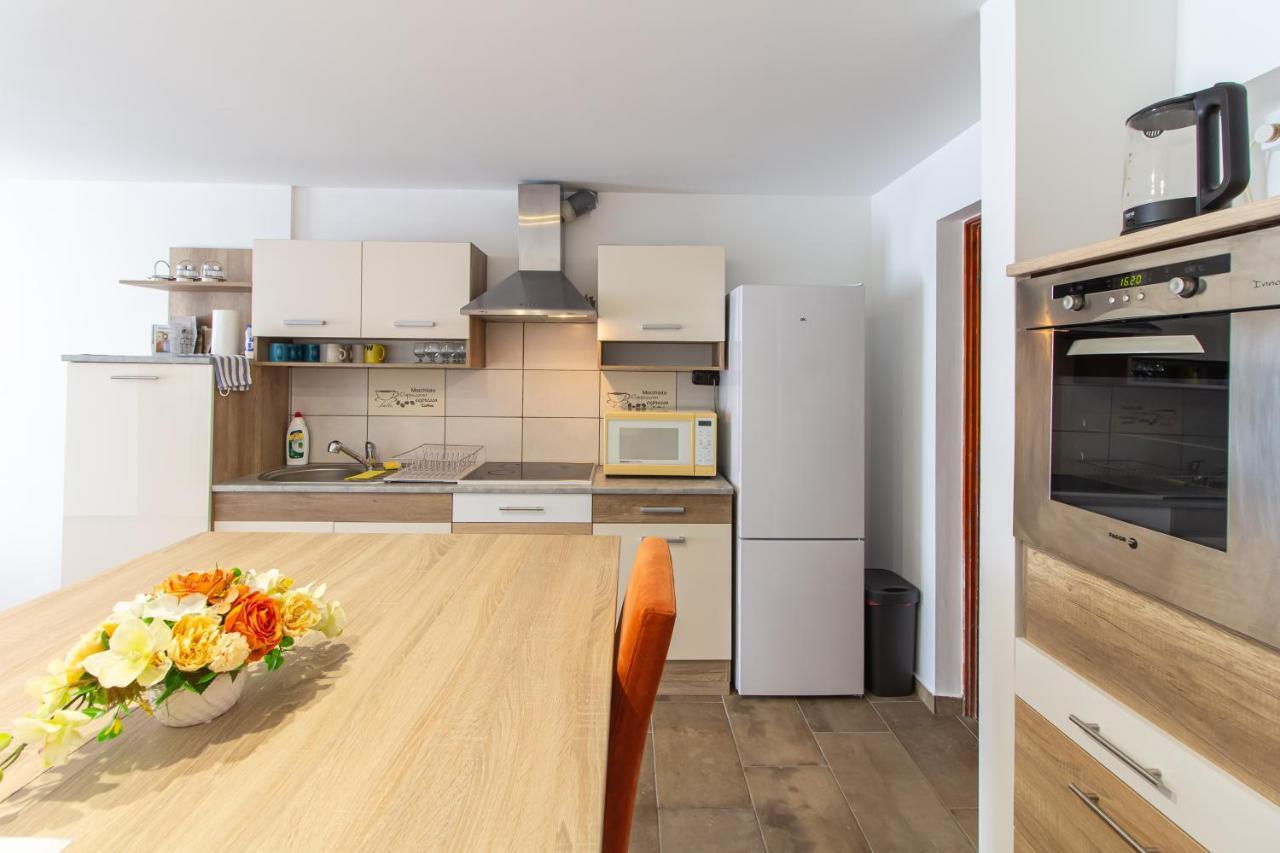Deli Terasz A Apartman Free Parking, Self-Check-In Anytime Győr Extérieur photo