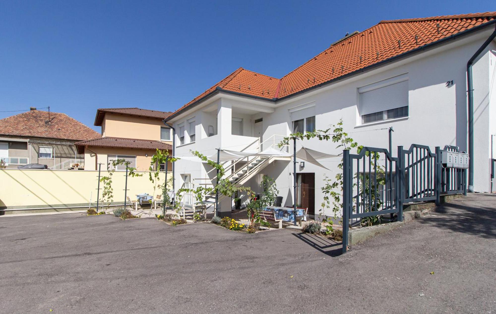 Deli Terasz A Apartman Free Parking, Self-Check-In Anytime Győr Extérieur photo
